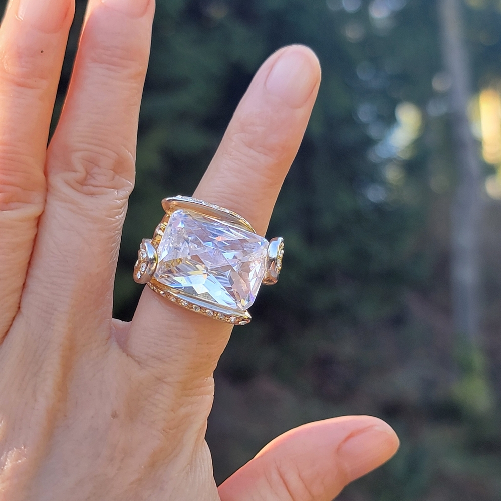 Statement ring Size 6.5 - Picture 2 of 7